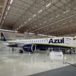 Azul recebe o primeiro de sete jatos Embraer 195-E2 previstos até o fim do ano