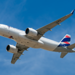 LATAM bate recorde histórico de voos domésticos no Brasil e supera 800 decolagens em um único dia