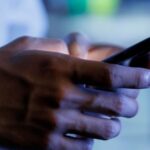 Golpes por voz clonada deixam bancos brasileiros em alerta: uma fraude a cada 2,3 segundos