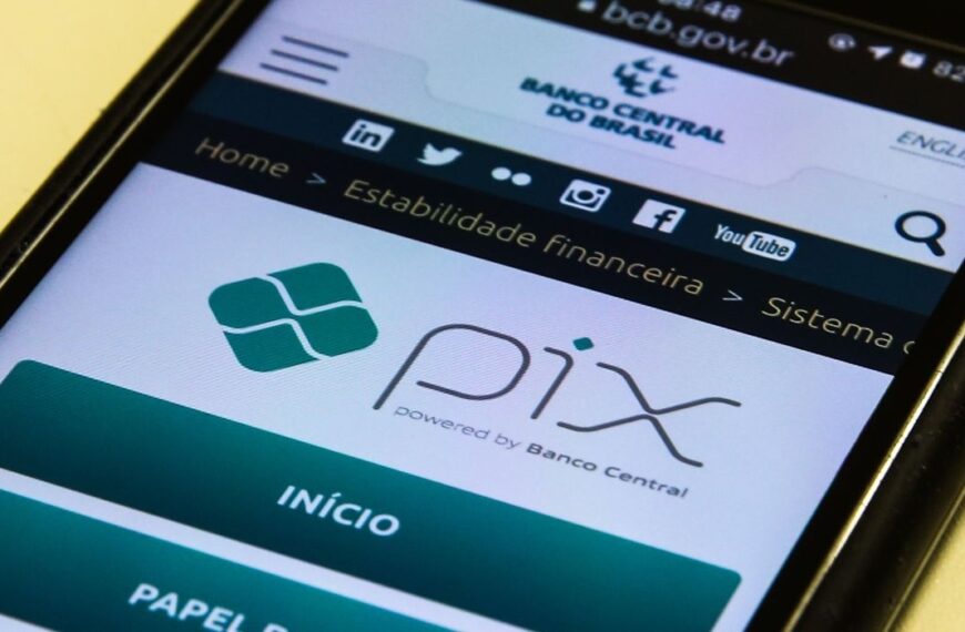 PIX deve responder por 50% das transações no e-commerce brasileiro até 2028, aponta estudo
