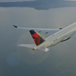 A Delta anuncia mudanças na liderança com o fim da distinta carreira de 30 anos de John Laughter.