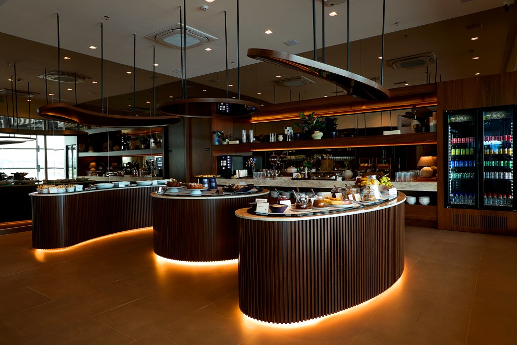 Buffet francês do Grupo Charlô no Nubank Ultravioleta Lounge