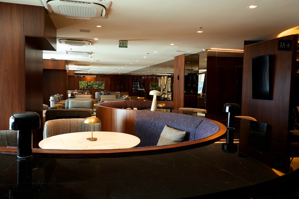 Espaço Família do Nubank Ultravioleta Lounge